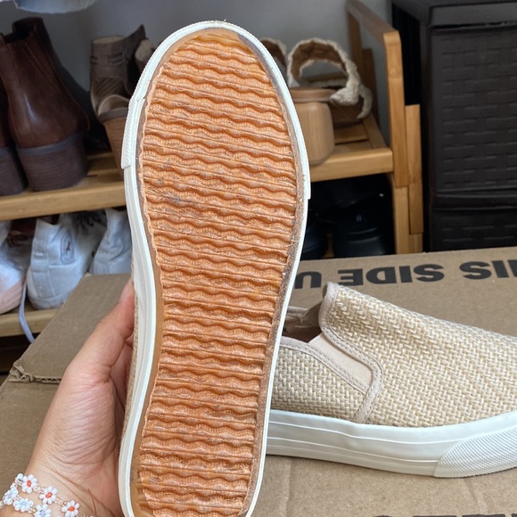 Slip on shoes - Picture 3 of 5